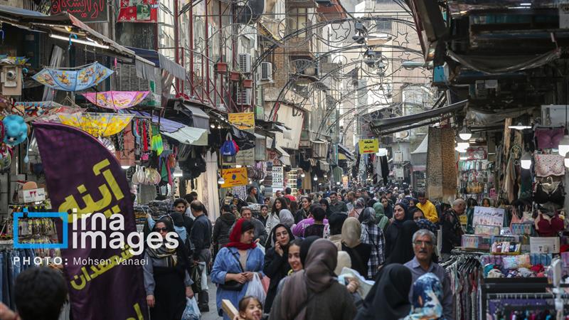 درآمد خانوارهای ایرانی در سال ۱۴۰۳ از هزینهها سبقت گرفت