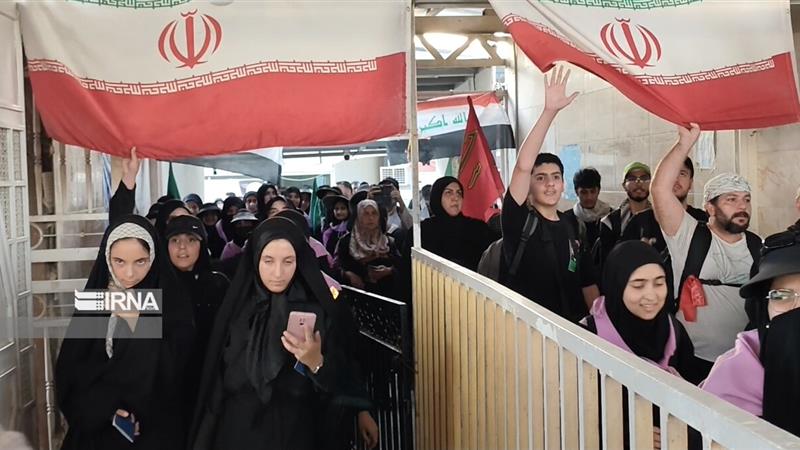 تردد حدود ۳.۲ میلیون زائر از مرز مهران/فعالیت تجاری از سر گرفته میشود