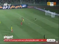 موقعیت برای فجر که توپ  وارد دروازه پرسپولیس نشد