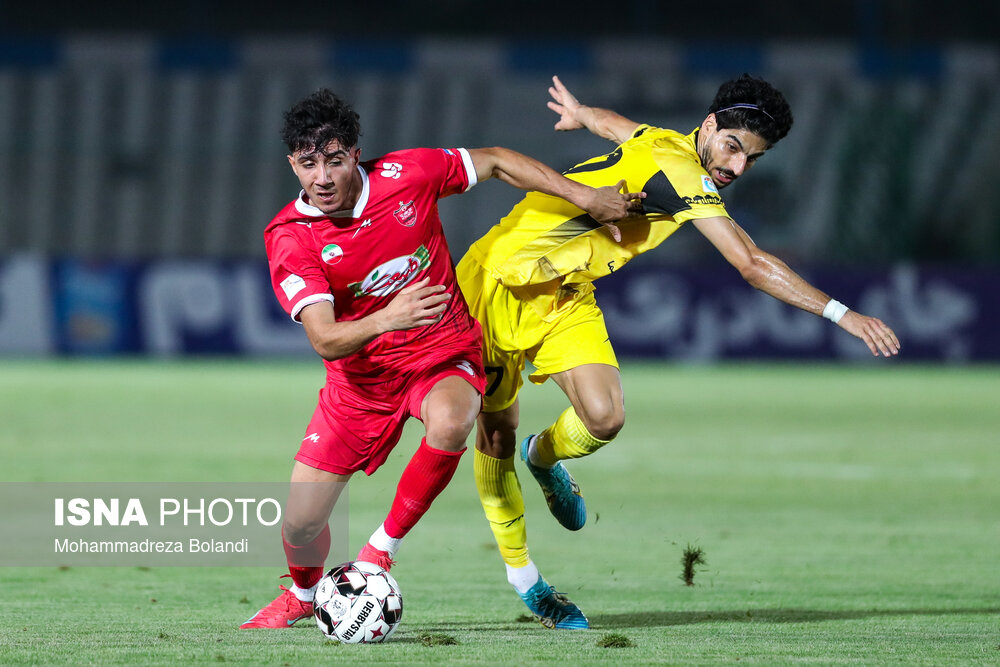 لیگ برتر فوتبال؛ دیدار تیم‌های پرسپولیس و فجر سپاسی