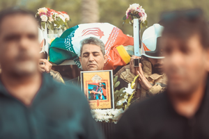 عکس/ تشییع آتش‌نشان فداکار در کنگان