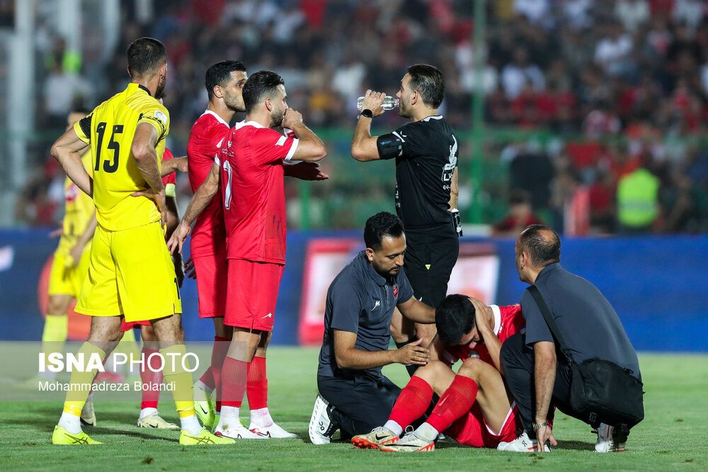  لیگ برتر فوتبال؛ دیدار تیم‌های پرسپولیس و فجر سپاسی