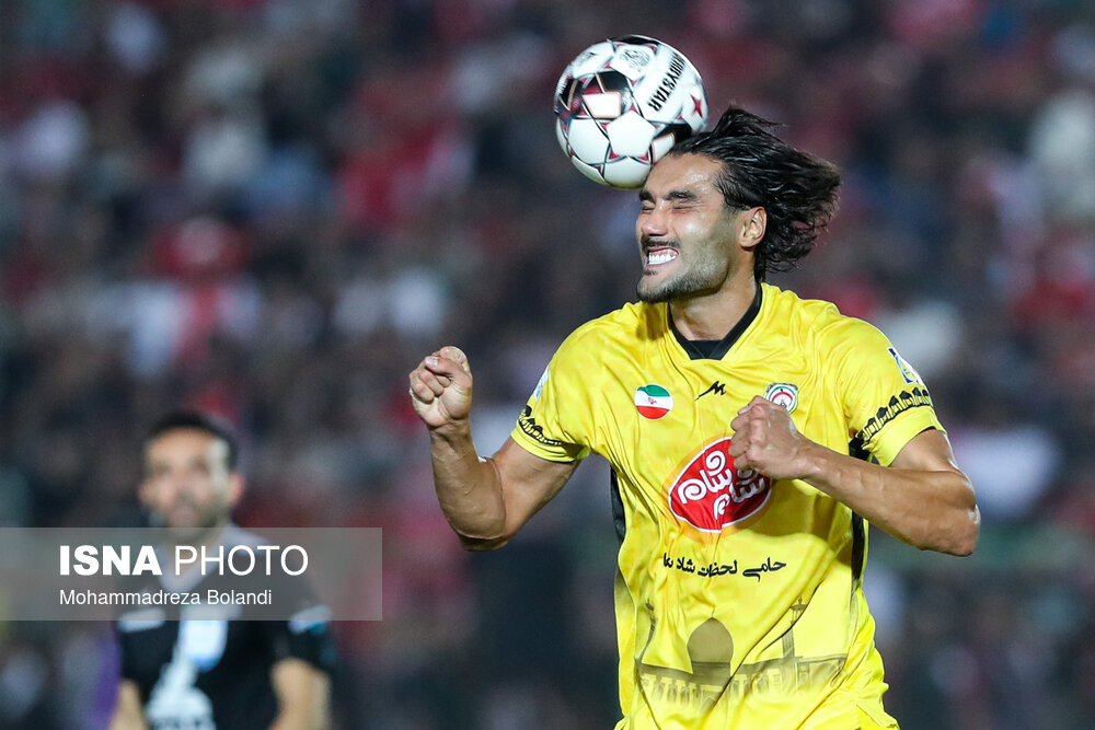  لیگ برتر فوتبال؛ دیدار تیم‌های پرسپولیس و فجر سپاسی