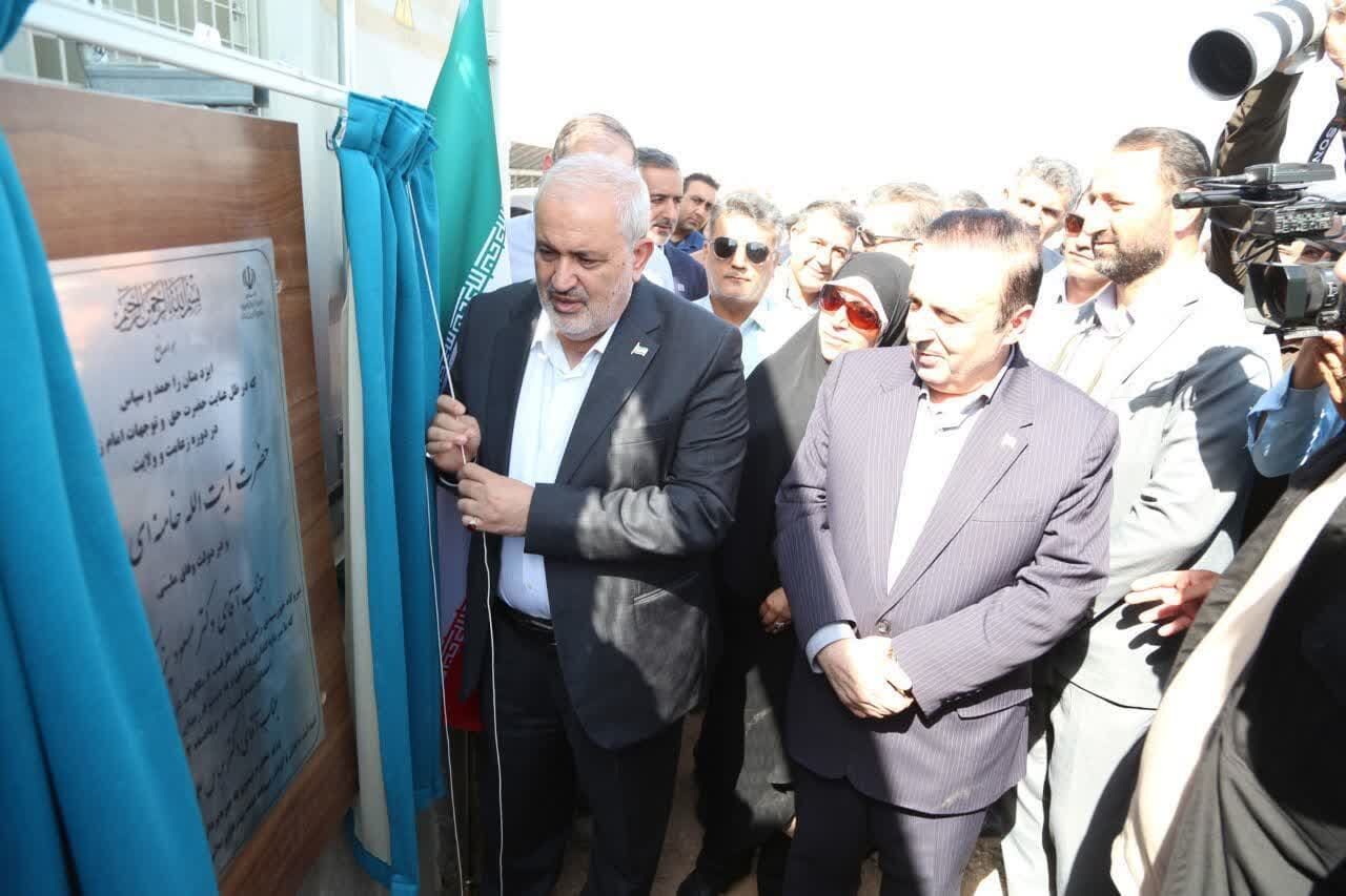 نیروگاه خورشیدی رضی‌آباد با حضور وزیر نیرو افتتاح شد