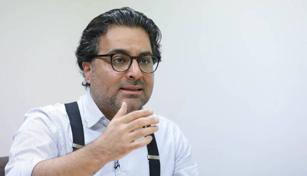 خلع سلاح حزبالله لبنان با یک مصوبه دولت ممکن نیست