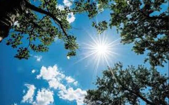 تداوم هوای گرم روزانه و نسبتاً خنک شبانه در همدان