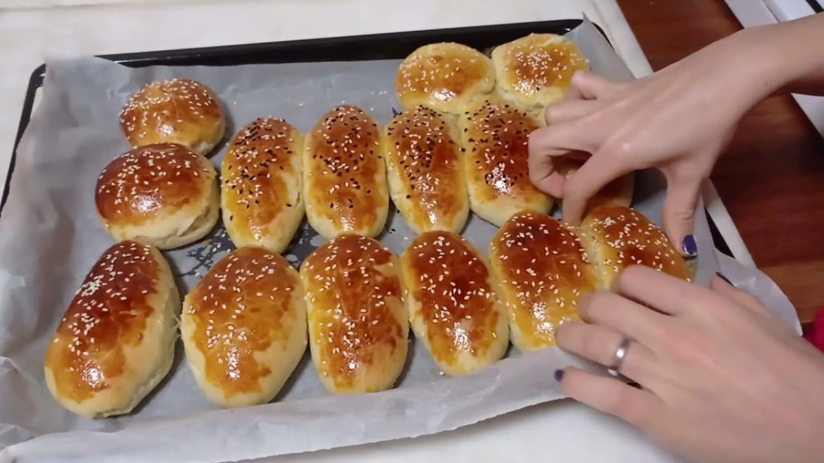 نان پوچا (Poğaça) یکی از نان‌های سنتی و محبوب ترکیه 