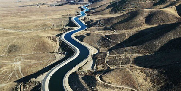 وزیر نیرو: انتقال آب دریا به بخش مرکزی کشور فعلا عملی نیست