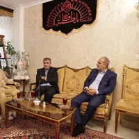 دیدار رئیس سازمان انرژی اتمی با خانواده سرداران شهید جنگ ۱۲ روزه