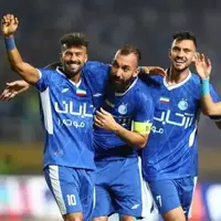 برترین گلزن استقلال طرد شده و دور از تیم!