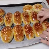 نان پوچا (Poğaça) یکی از نان‌های سنتی و محبوب ترکیه 