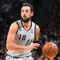 قهرمان ایتالیایی NBA از بسکتبال خداحافظی کرد