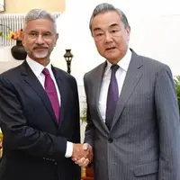 وانگ‌یی: هند و چین باید شریک باشند نه رقیب