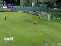 ضربه سر بازیکنان ملوان به تیر دروازه سپاهان برخورد کرد