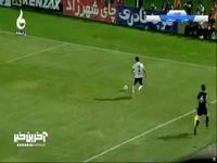 ضربه سر یحیی‌زاده بازیکن ملوان به تیر دروازه سپاهان خورد