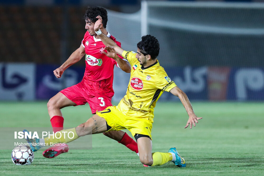  لیگ برتر فوتبال؛ دیدار تیم‌های پرسپولیس و فجر سپاسی