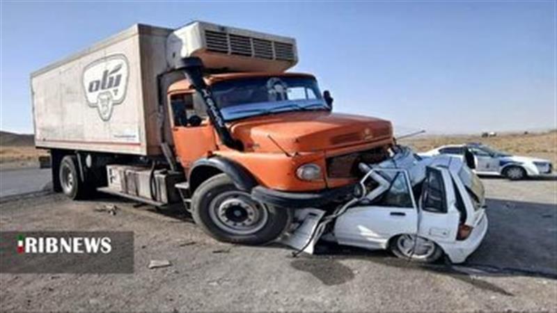 حادثه آفرینی دو کامیون در قم با یک فوتی