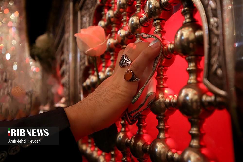 آیین غبارروبی ضریح مطهر آستان مقدس امامزاده صالح (ع)
