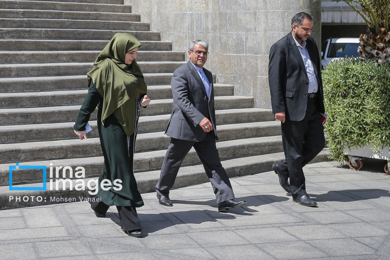 عکس/ اعضای هیأت دولت در جمع خبرنگاران