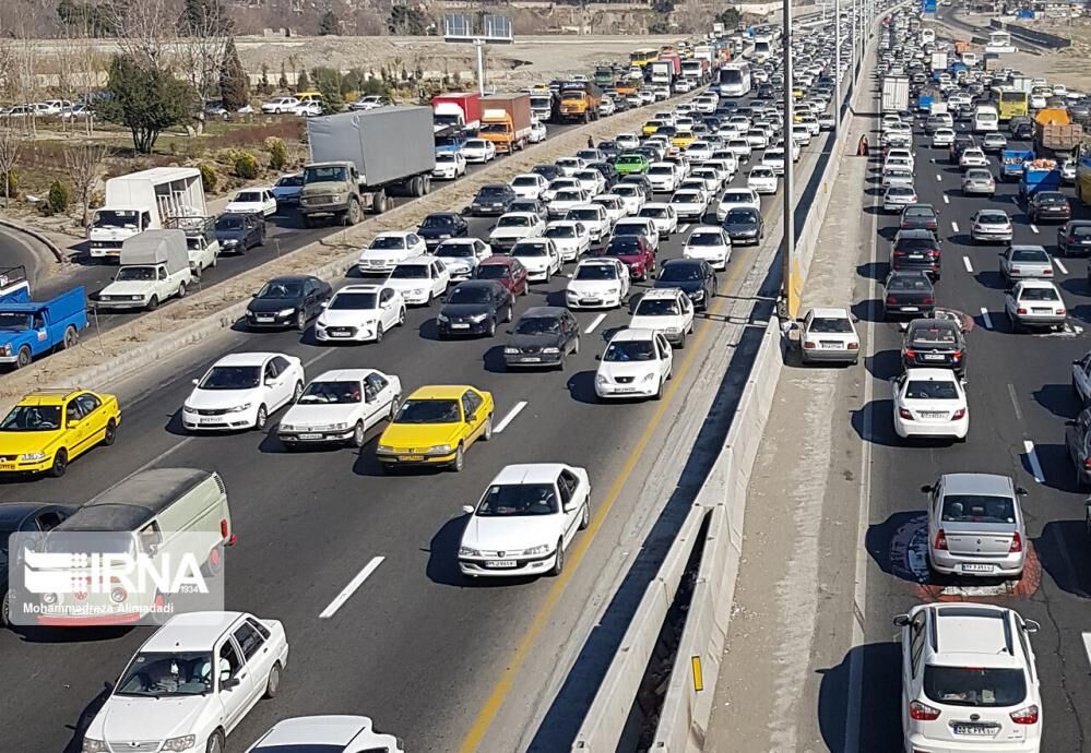 ترافیک در ورودی مشهد سنگین و پرحجم است؛ تردد ۸۴ هزار زائر پیاده