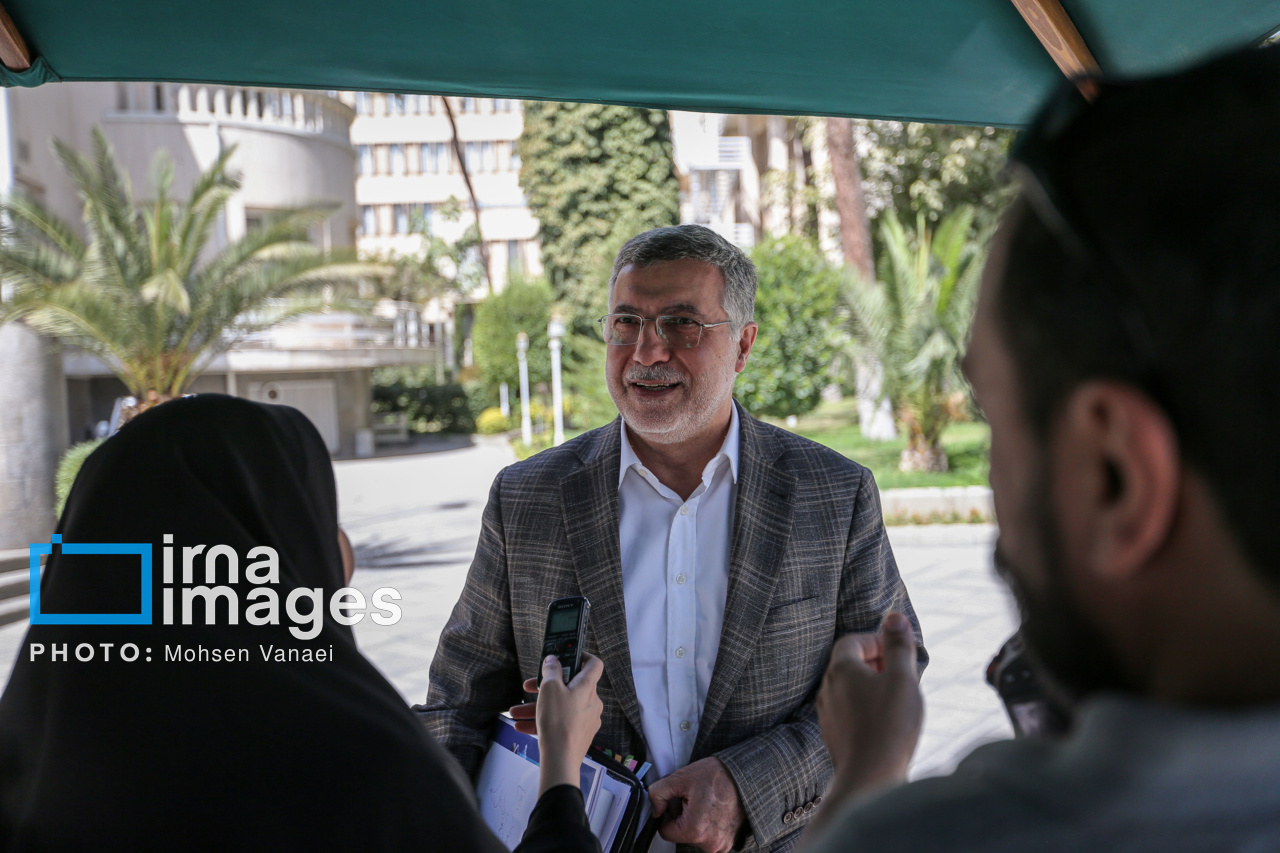 عکس/ اعضای هیأت دولت در جمع خبرنگاران