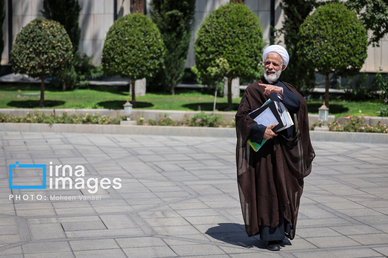 عکس/ اعضای هیأت دولت در جمع خبرنگاران
