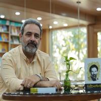 مطالعه زندگی شهدا و دانشمندان راهگشای زندگی است/ رونمایی از تقریظ رهبری بر یک اثر پژوهشی