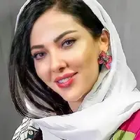 چهره ها/ لیلا اوتادی با یک استایل قرمز جلب‌توجه کرد