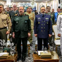 عکس/ ادای احترام وابستگان نظامی به شهدای جنگ ۱۲ روزه