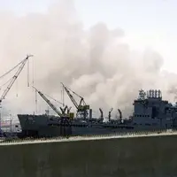 ناو جنگی آمریکا طعمه حریق شد