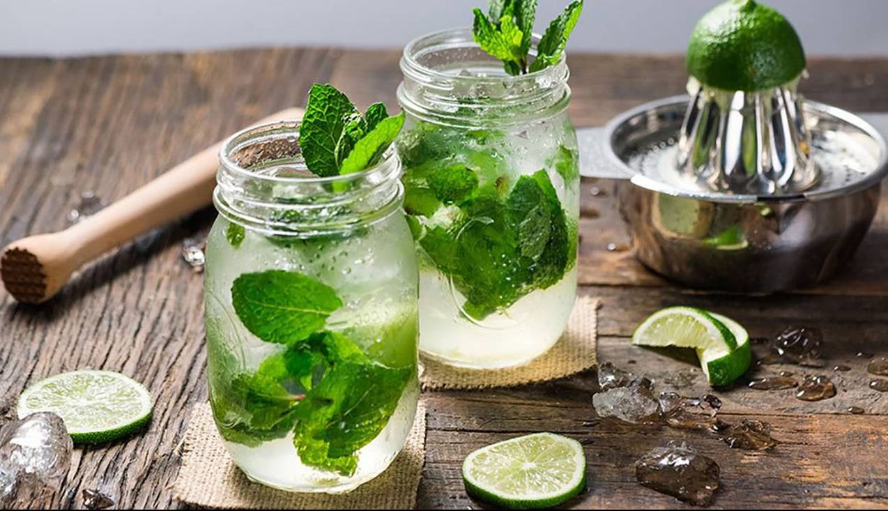 طرز تهیه موهیتو خانگی سالم و خنک در تابستان