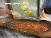 سینه مرغ با دیپ نخود فرنگی