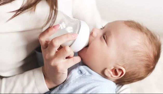 بهترین زمان از شیر گرفتن کودک