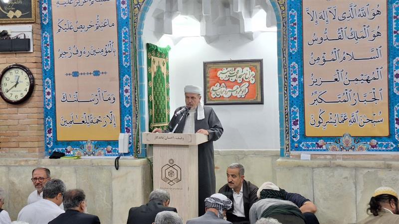 امام جمعه موقت سنندج: مسئولان فرصت خدمت به مردم را هدر ندهند