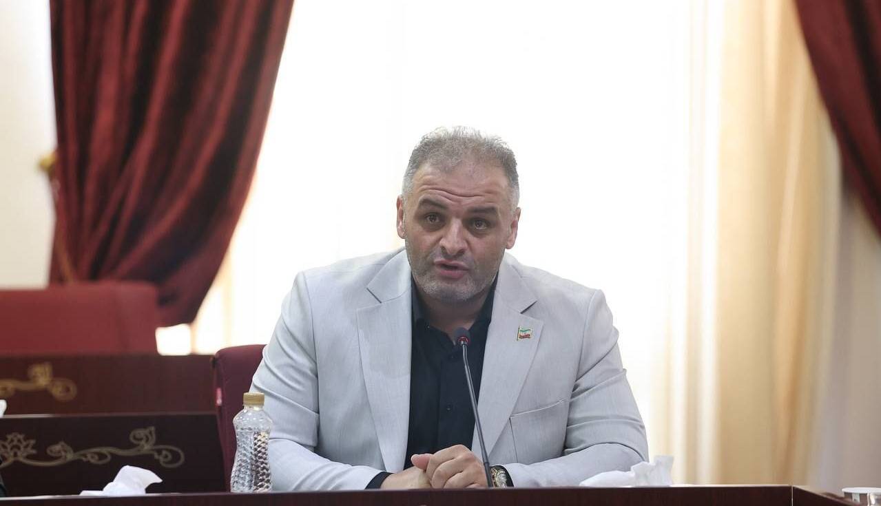 انوشیروانی: معافیت مالیاتی باشگاه‌ها نرخ بیکاری را کاهش می‌دهد