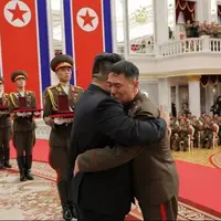 اعطای نشان افتخار رهبر کره شمالی به نظامیان حاضر در جنگ اوکراین