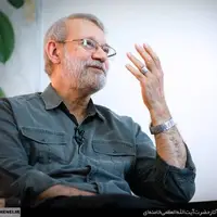 لاریجانی خطاب به آمریکا و اسرائیل: اگر «جبهه مقاومت» ضعیف شده است، چرا این همه برای آن طراحی می‌کنید؟