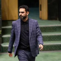 ثابتی: دلار از ۹۵ هزار تومان گذشت و پزشکیان به جای جلسه با وزیر اقتصاد به عیادت خاتمی می‌رود