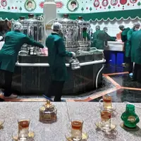 عزاداری خادمان چایخانه حرم رضوی در شب شهادت امام حسن و رحلت رسول اکرم(ص)