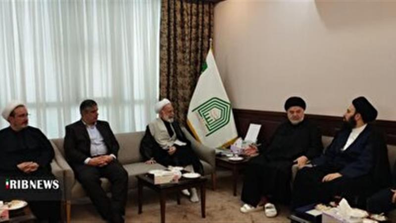 دیدار نماینده ولی فقیه و استاندار مرکزی با نماینده آیت الله سیستانی در ایران