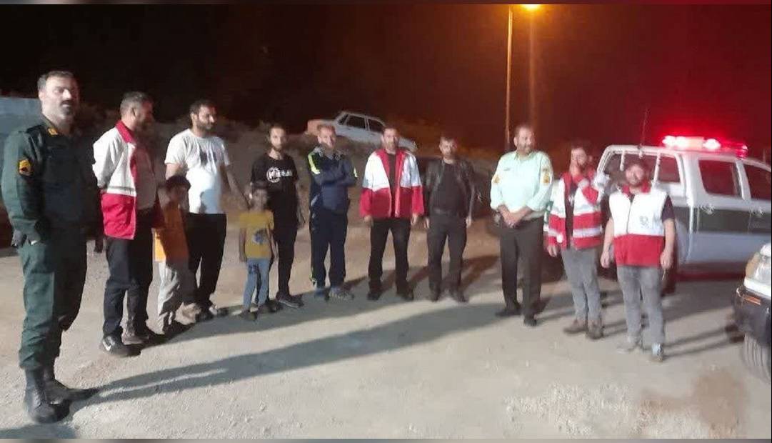 نجات خانواده گردشگر بوشهری در جنگل‌های دیلمان