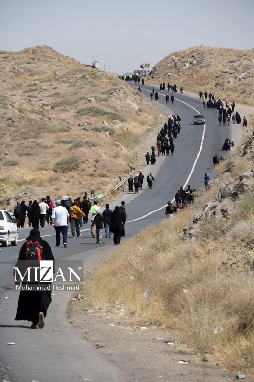 عکس/ جلوه هایی از مسیرهای زائران پیاده امام هشتم(ع)