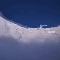 پروازِ پهپاد بر فرازِ مسیر صعود به قله اورست