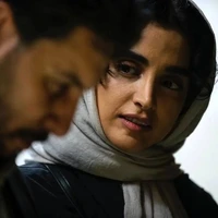 چهره‌ها/ ژست اداییِ الهه حصاری با شمایلی گران قیمت!