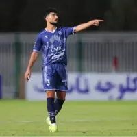 مدافعی که از ترافیک تراکتور آزاد شد! 