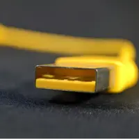 رنگ زرد کابل USB چه معنایی دارد؟