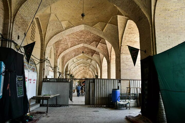 ماجرای سازههای خبرساز میدان گنجعلیخان کرمان چه بود؟