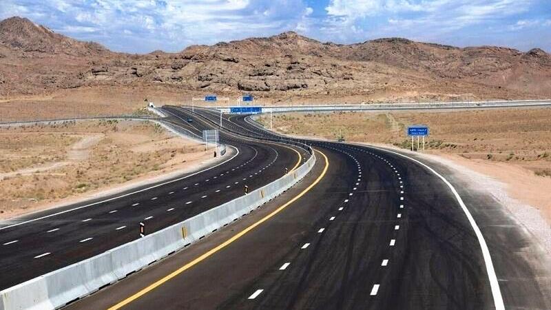 چشمانداز افتتاح بیش از ۱۹۰۰ واحد مسکونی و باند جدید محور سرخه- سمنان
