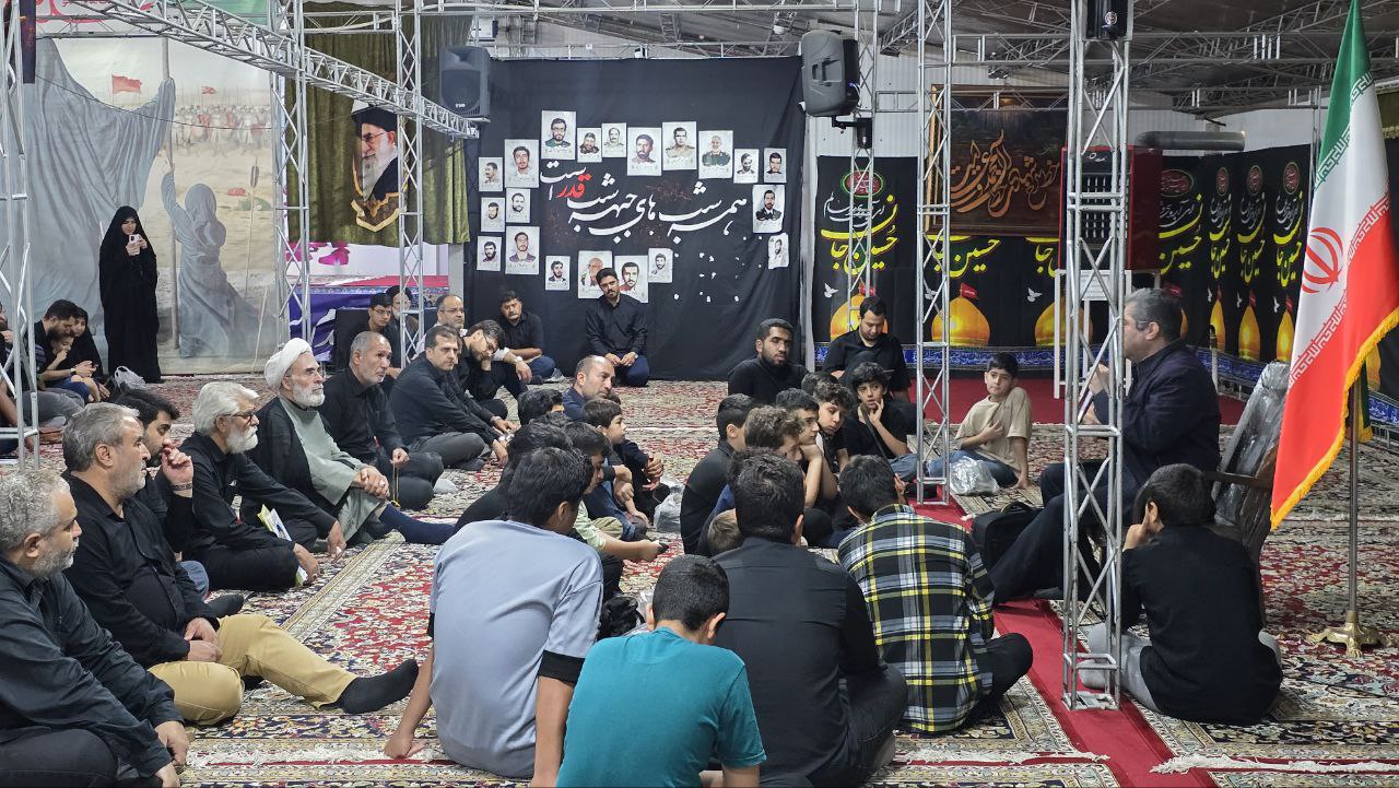 قرار با شهدا در آستانه شهادت امام مهربانی‌ها، در جوار مزار شهدای بهشت رضا(ع) مشهد