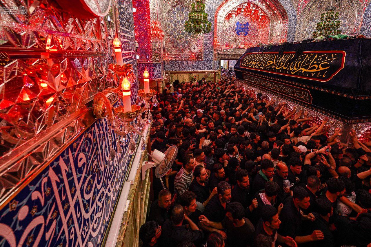 حضور گسترده عزاداران در روضه منوره علوی